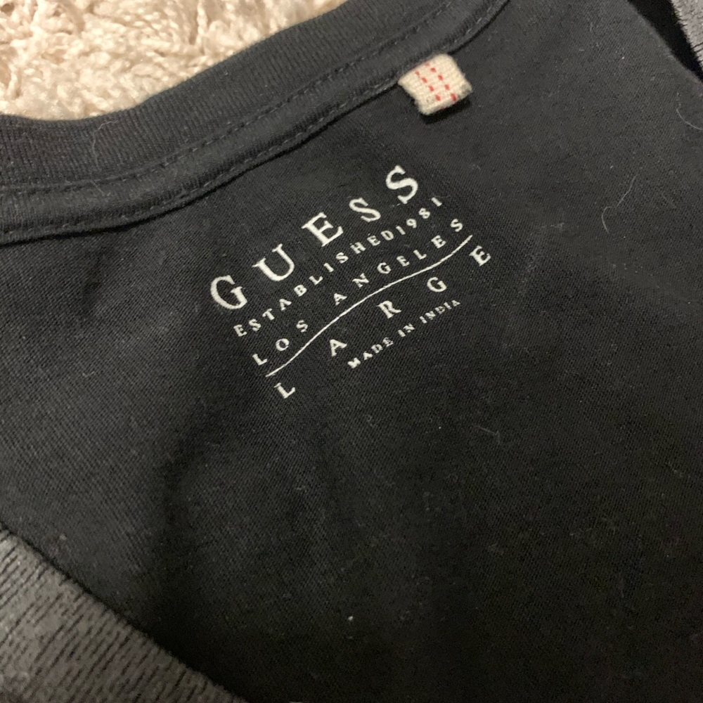 Guess Designer Shirt RARE - Picture 3 of 4